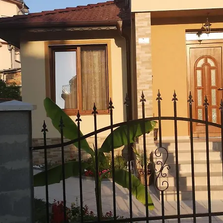 Δωμάτια σε οικογενειακή κατοικία Vylchev